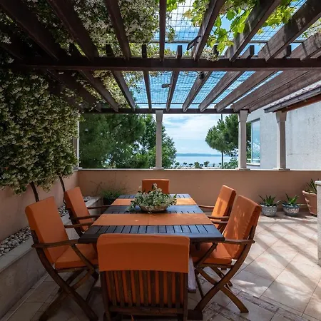 Apartment Next To The Split